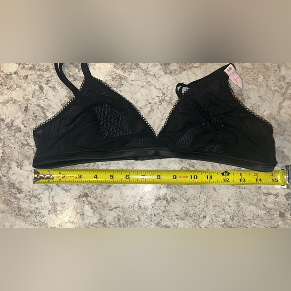 VS Black Spiderweb Bralette Black Nwt Large - Picture 8 of 10